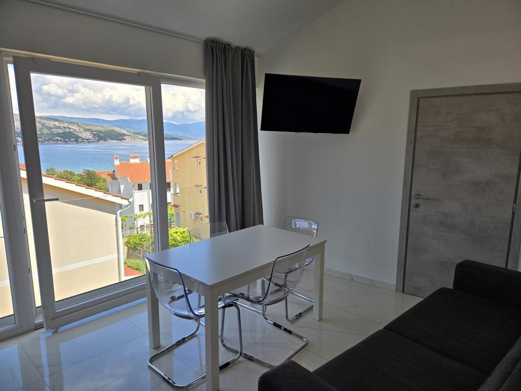 Vis A Vis Apartments Baska  Bagian luar foto