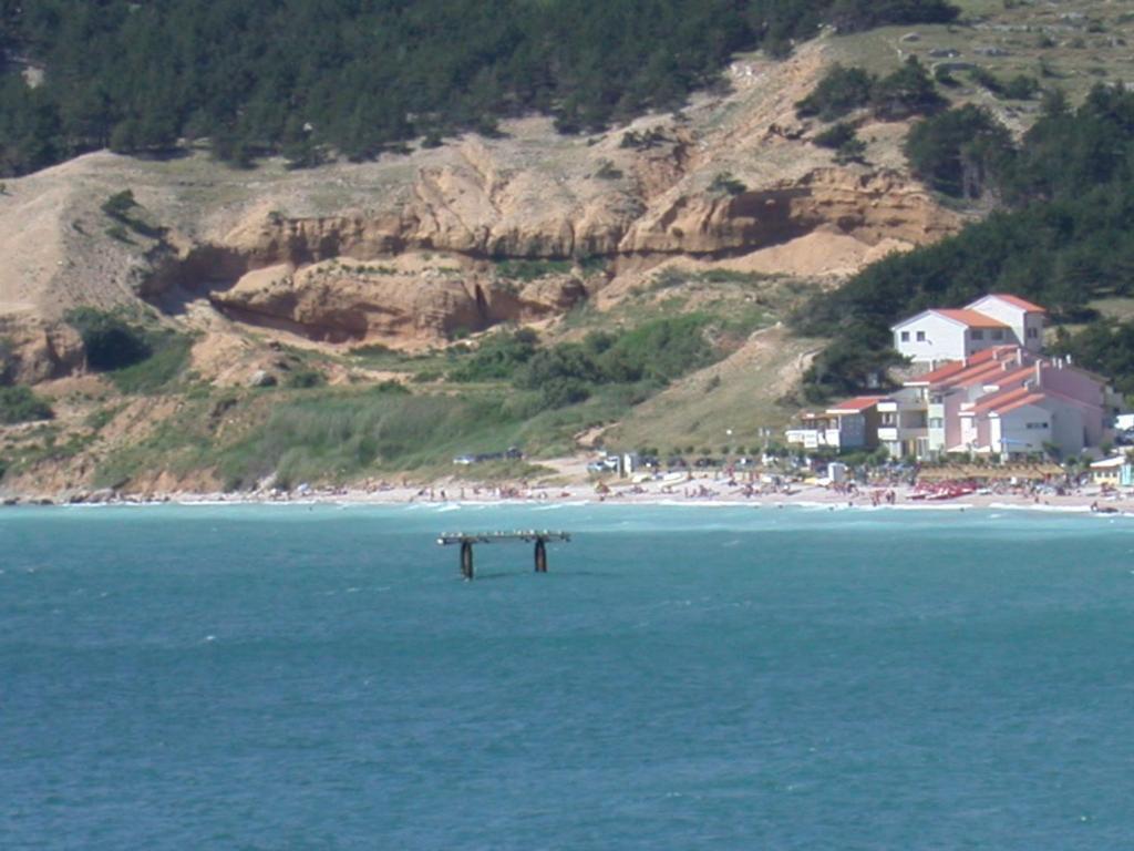 Vis A Vis Apartments Baska  Bagian luar foto